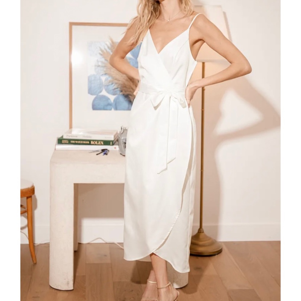 LuLu’s white dress